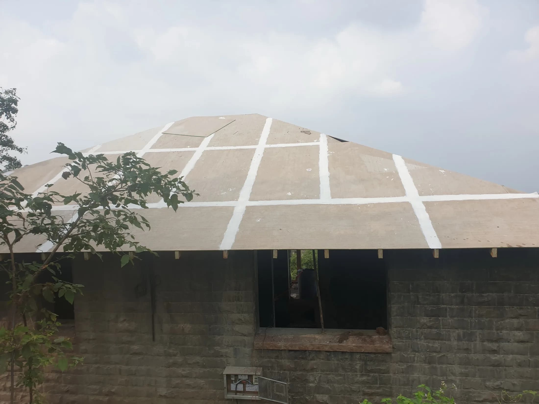 Ingle Panhala Guest House Luxury - 20191016 153404